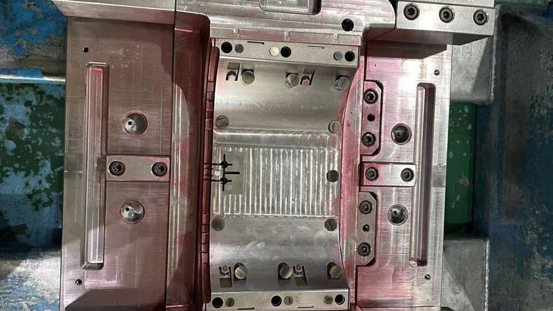 电视机外壳模具：揭秘其制造工艺与选型要点**