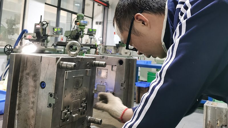 精密模具与普通模具：优缺点解析